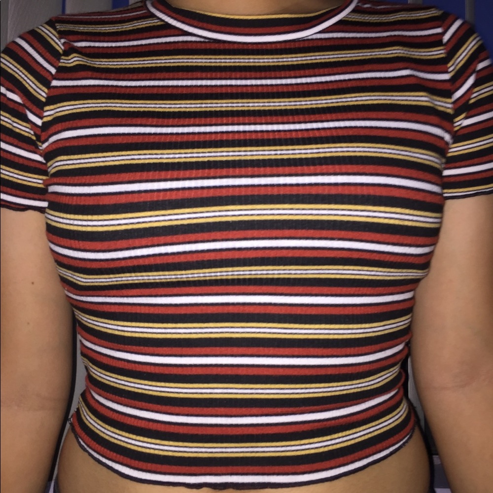 Striped cropped shirt